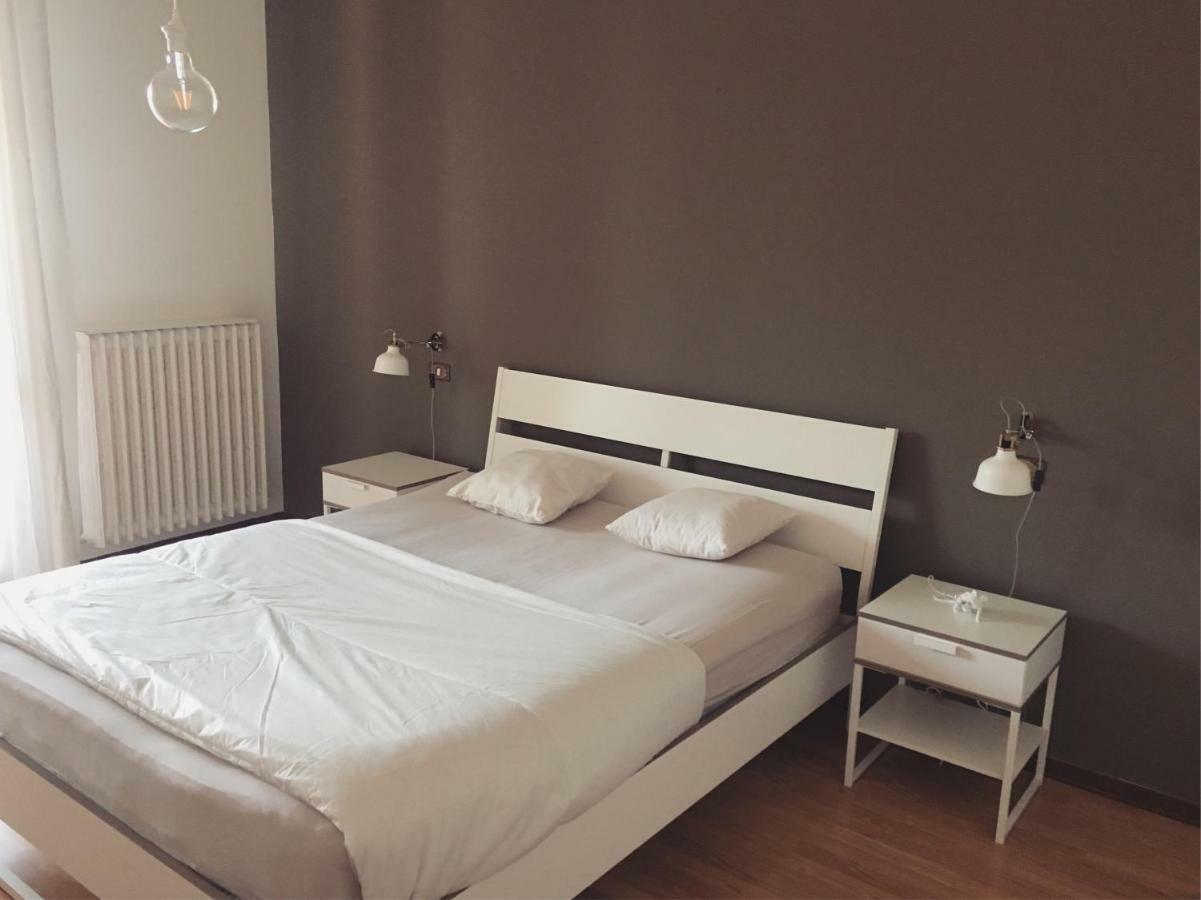 Sunny Family Apartment In Villa - Humanitas Forum Ieo Пьеве-Эмануэле Экстерьер фото